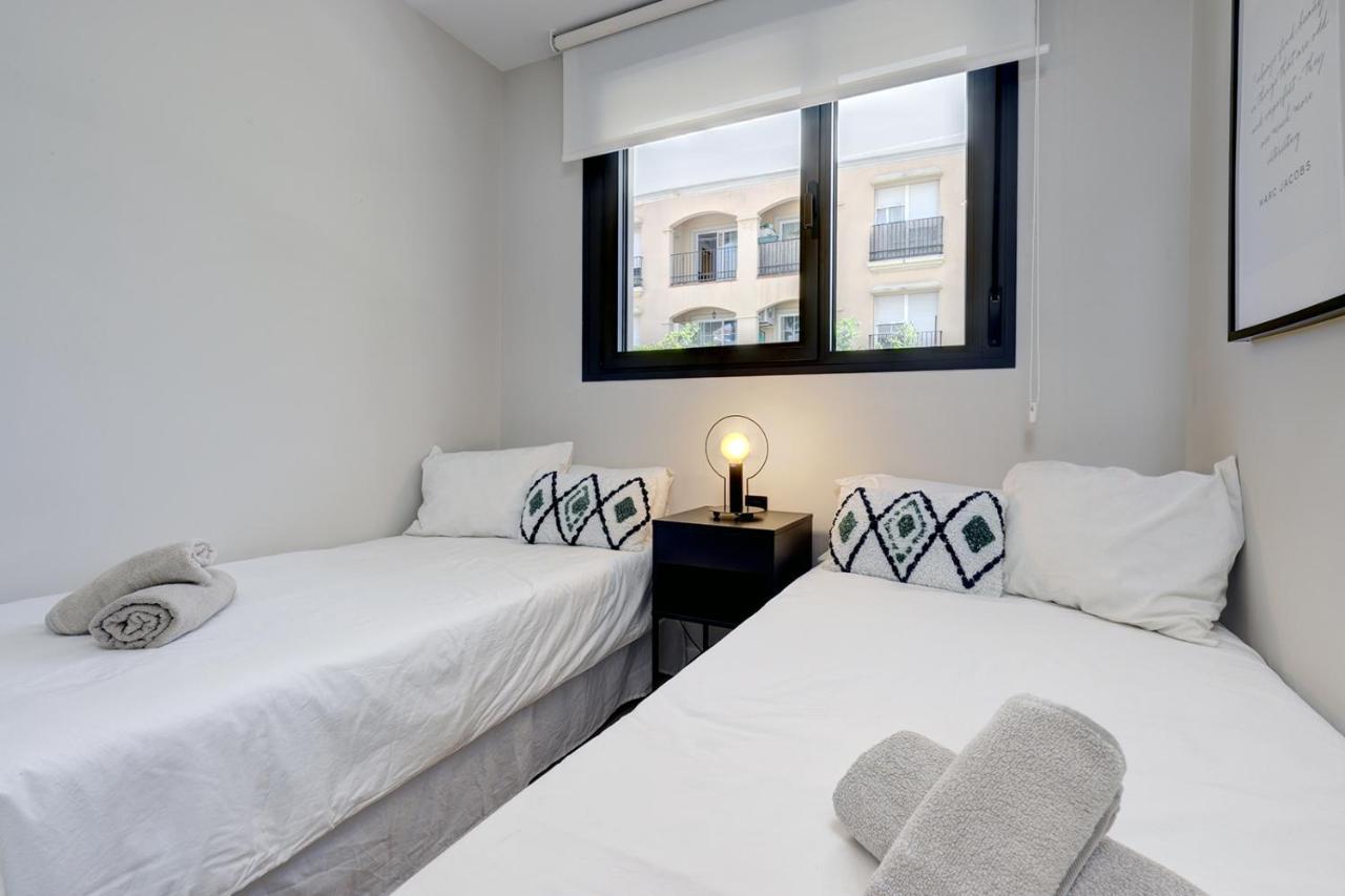 Stylish 2 Bedroom Apartment In Estepona Old Town Esterno foto