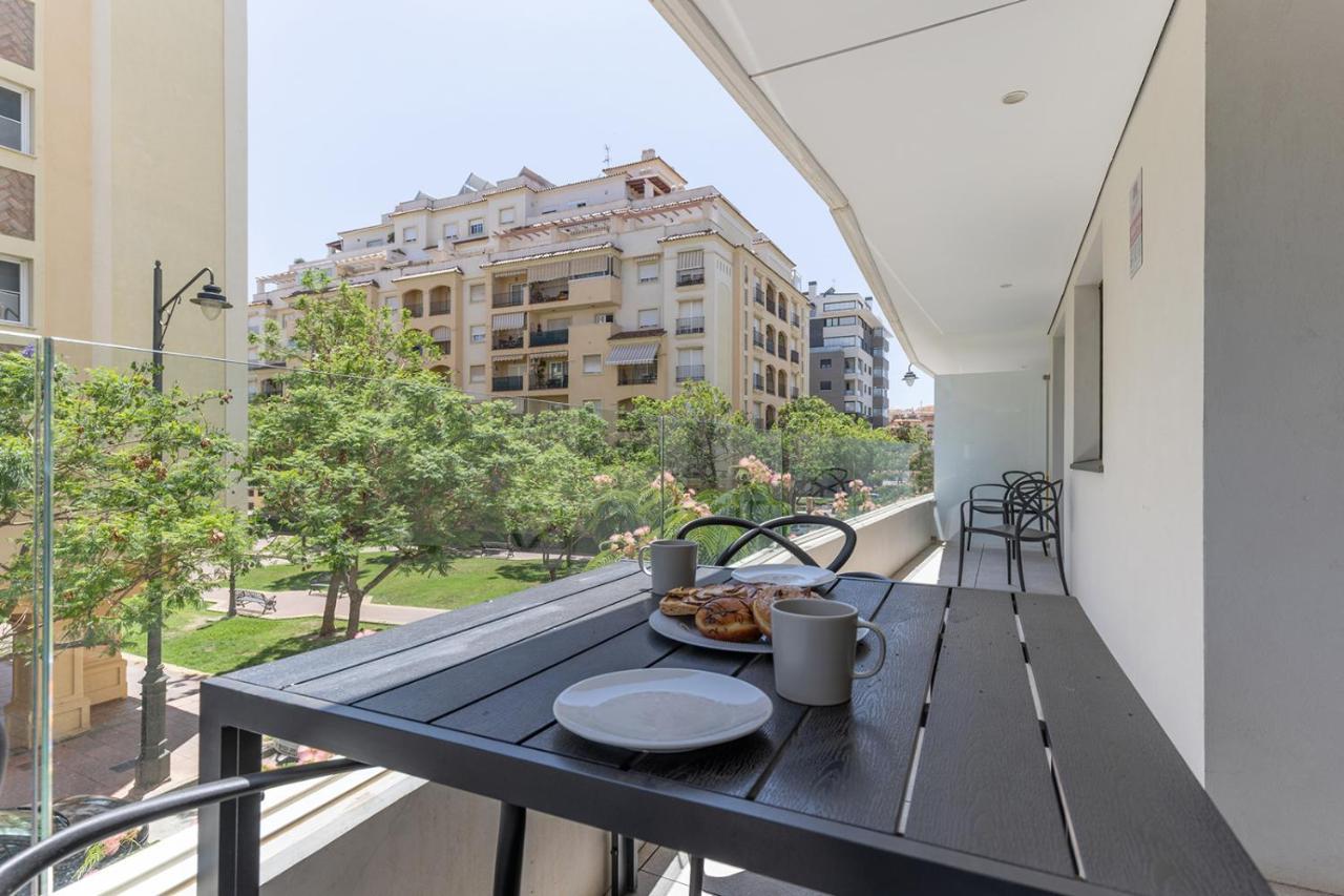 Stylish 2 Bedroom Apartment In Estepona Old Town Esterno foto